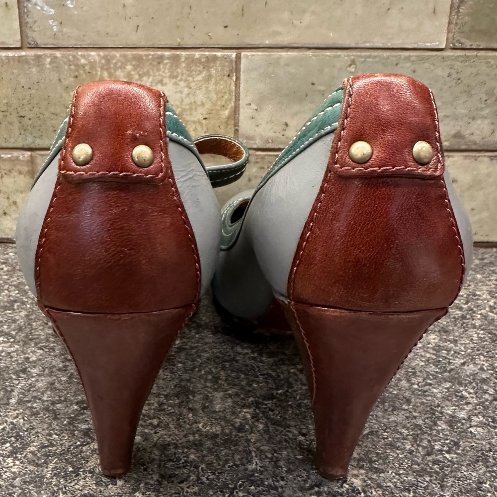 Fossil T Strap Shoes Size 7.5 Heels - Picture 3 of 12
